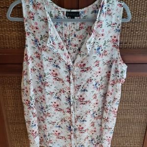 Sleeveless floral print pleat detail blouse